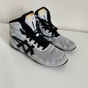 Asics Gray, Black & Gold High-Top Wrestling Shoes